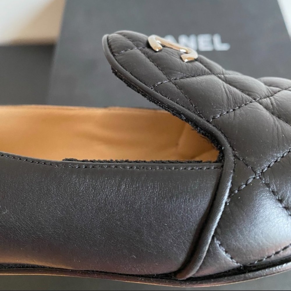 CHANEL Black Lambskin Quilted Leather Loafers Silver CC 37.5 7 7.5 Shoes Box - Picture 12 of 12